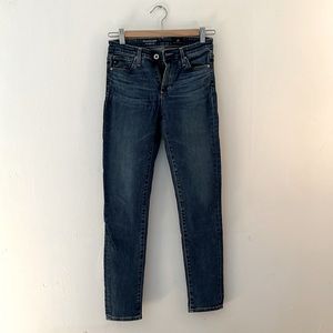 AG THE STEVIE ANKLE Jean slim straight ankle in size 25